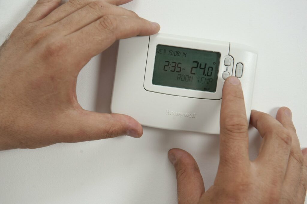 Thermostat Installation & Repair